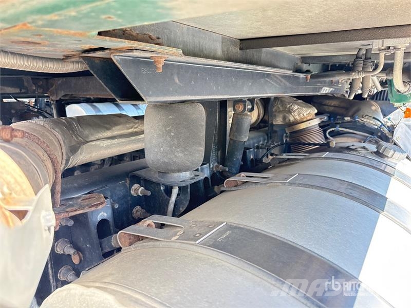 Mack Anthem AN64T 6x4 T/A Sleeper Truck Tractor وحدات الجر