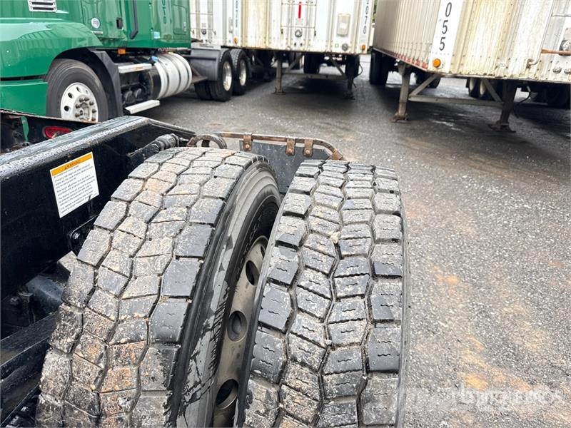 Mack Anthem AN64T 6x4 T/A Sleeper Truck Tractor وحدات الجر