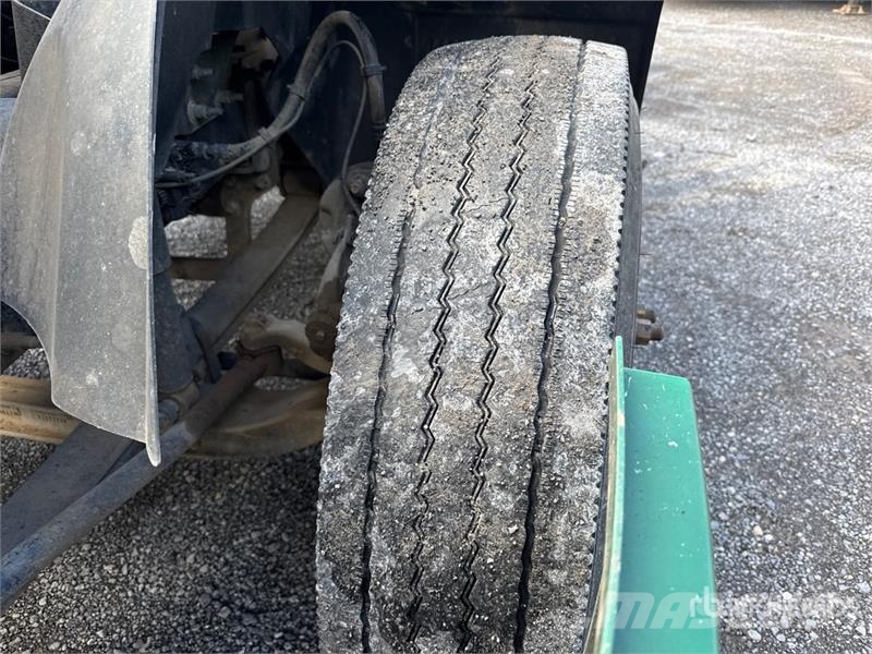 Mack Anthem AN64T 6x4 T/A Day Cab Truck Tractor Tracteur routier
