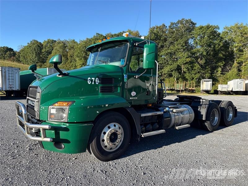 Mack Anthem AN64T 6x4 T/A Day Cab Truck Tractor Truck Tractor Units