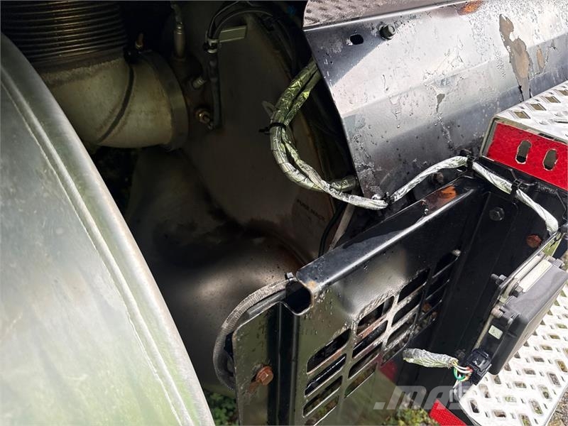 Mack Anthem AN64T 6x4 T/A Sleeper Truck Tractor Tracteur routier
