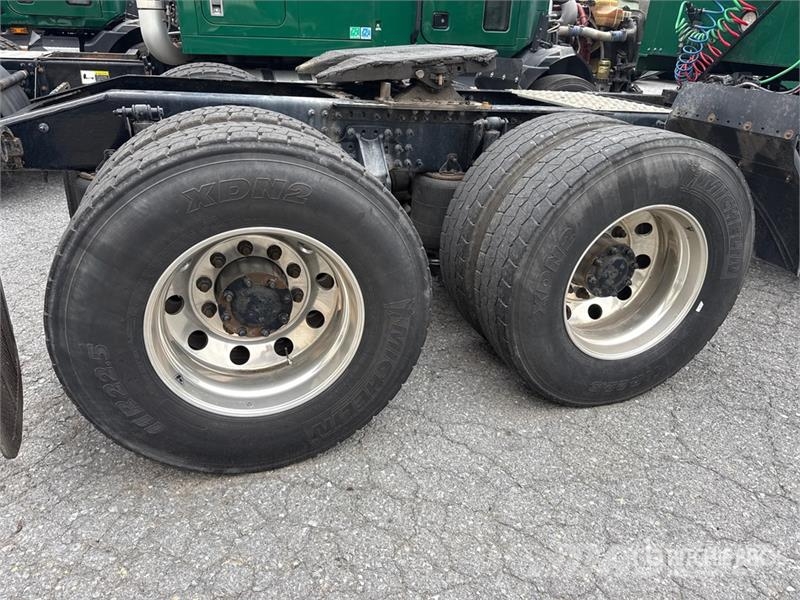 Mack Anthem AN64T 6x4 T/A Sleeper Truck Tractor وحدات الجر