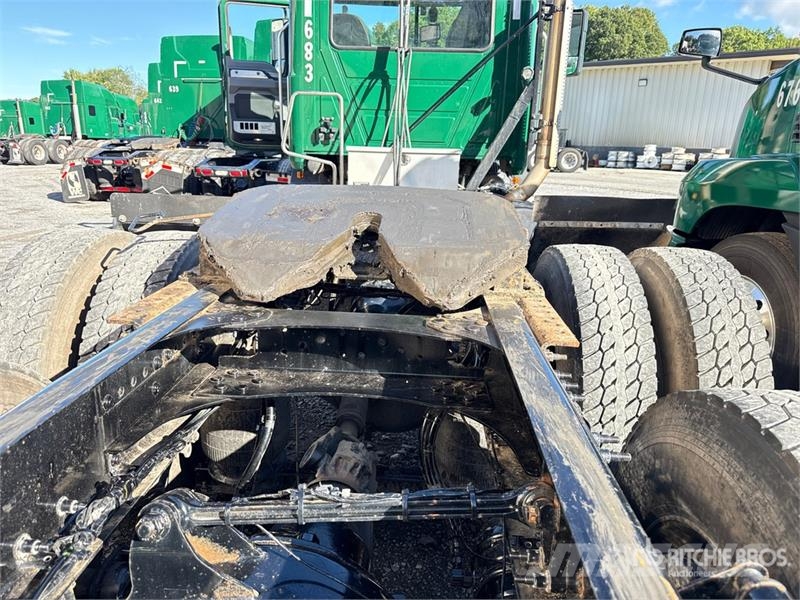 Mack Anthem AN64T 6x4 T/A Day Cab Truck Tractor وحدات الجر