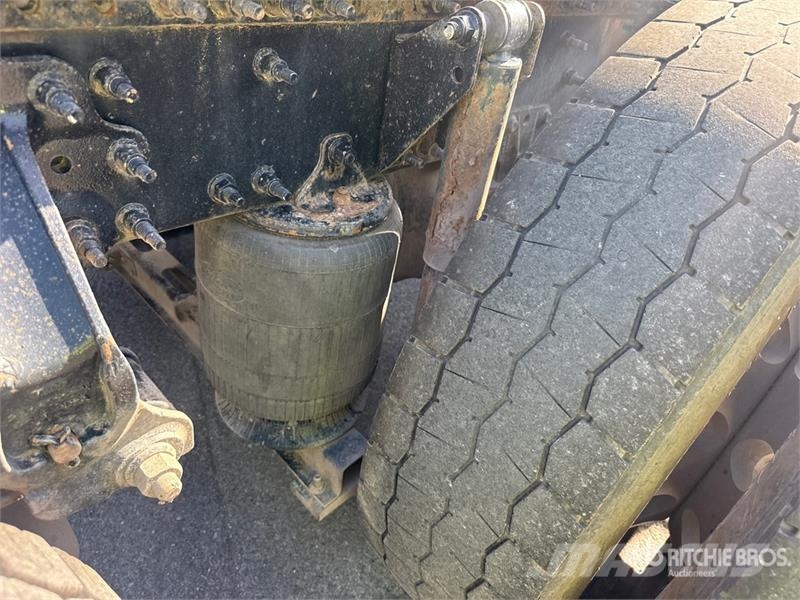 Mack Anthem AN64T 6x4 T/A Day Cab Truck Tractor Tracteur routier