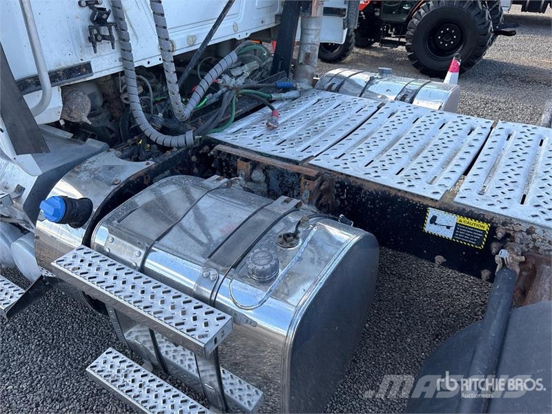 Mack Anthem AN64T 6x4 T/A Day Cab Truck Tractor Motrici e Trattori Stradali
