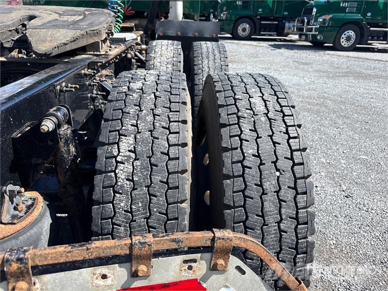 Mack Anthem AN64T 6x4 T/A Sleeper Truck Tractor وحدات الجر