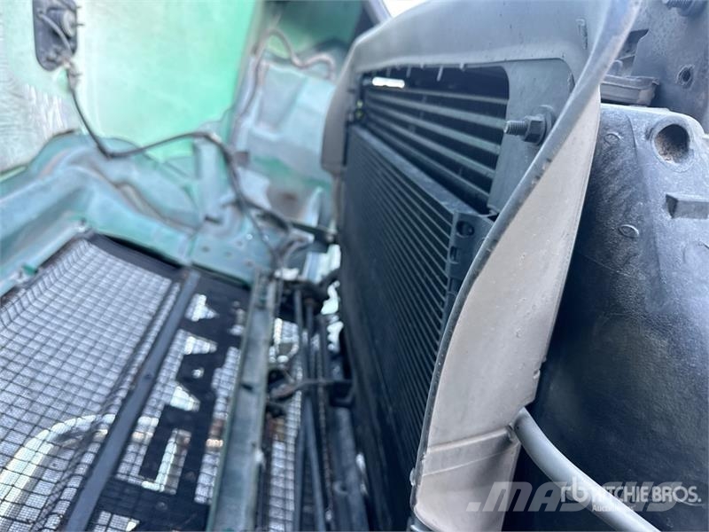 Mack Anthem AN64T 6x4 T/A Day Cab Truck Tractor وحدات الجر