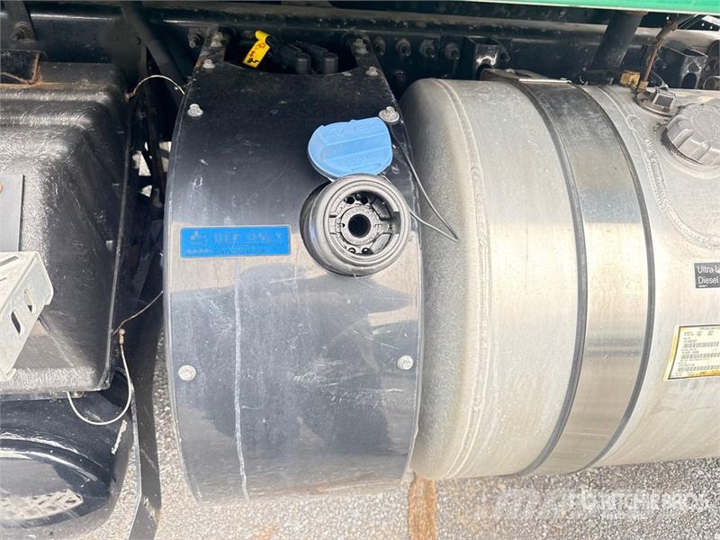 Mack Anthem AN64T 6x4 T/A Sleeper Truck Tractor Ťahače