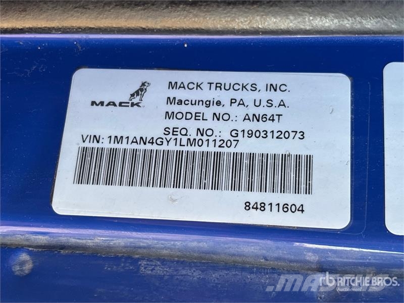 Mack Anthem AN64T 6x4 T/A Day Cab Truck Tractor Nyergesvontatók