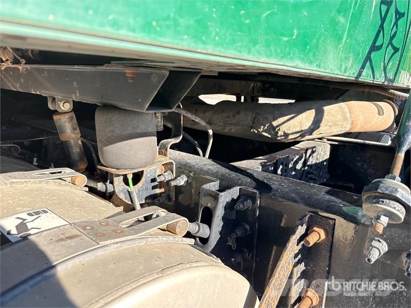 Mack Anthem AN64T 6x4 T/A Sleeper Truck Tractor Влекачи