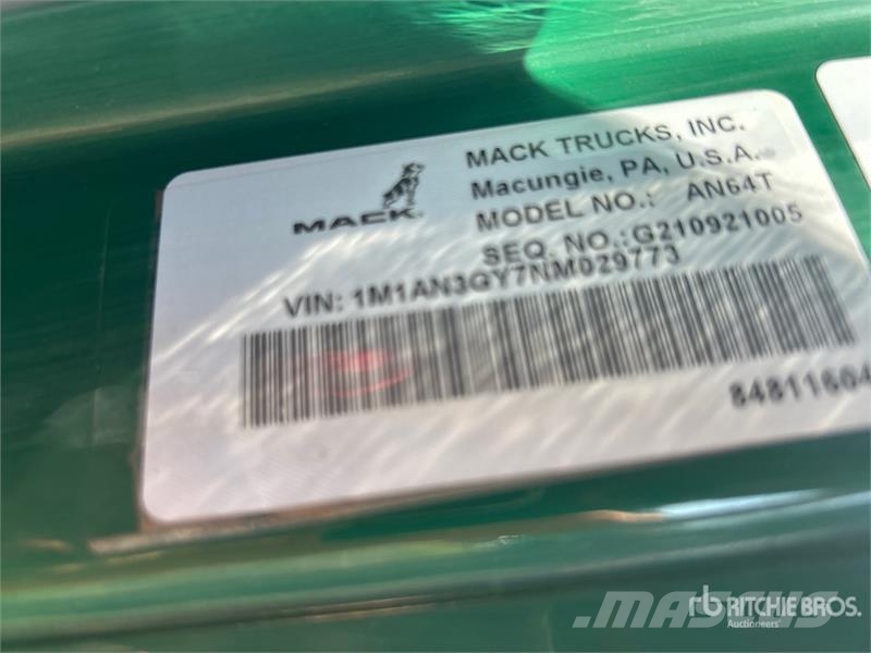Mack Anthem AN64T 6x4 T/A Day Cab Truck Tractor وحدات الجر