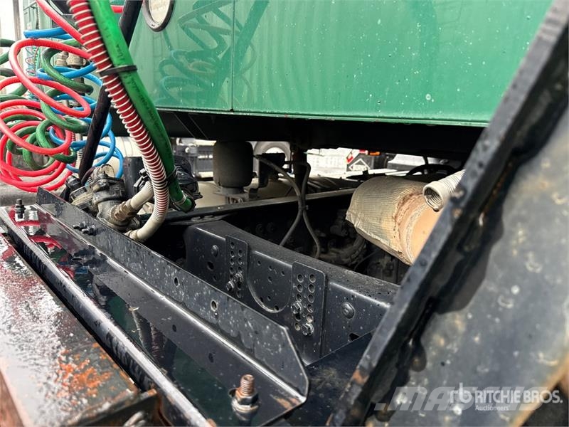 Mack Anthem AN64T 6x4 T/A Sleeper Truck Tractor وحدات الجر
