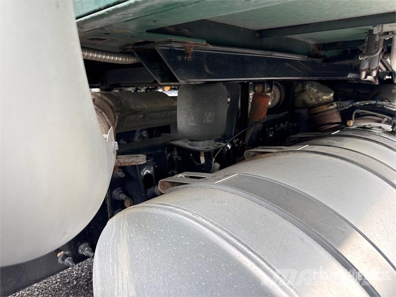 Mack Anthem AN64T 6x4 T/A Sleeper Truck Tractor وحدات الجر