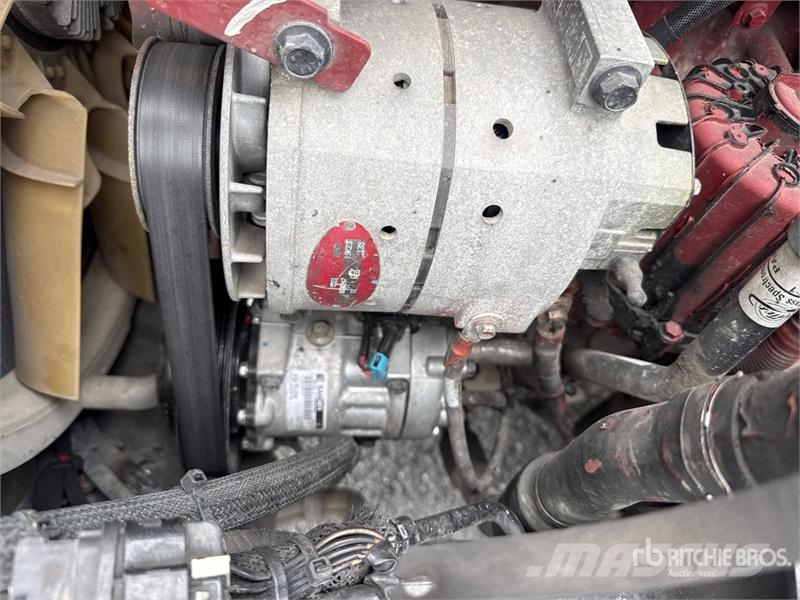 Mack Anthem AN64T 6x4 T/A Sleeper Truck Tractor Ťahače