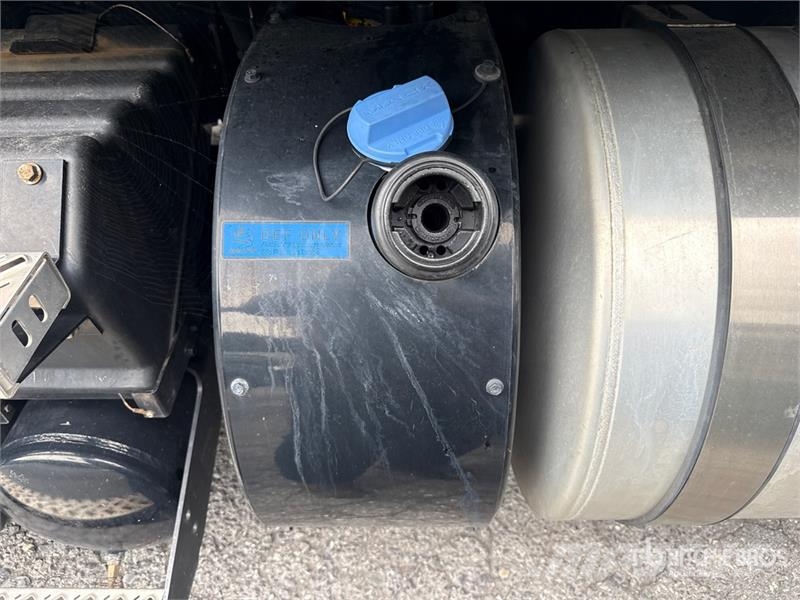 Mack Anthem AN64T 6x4 T/A Sleeper Truck Tractor وحدات الجر