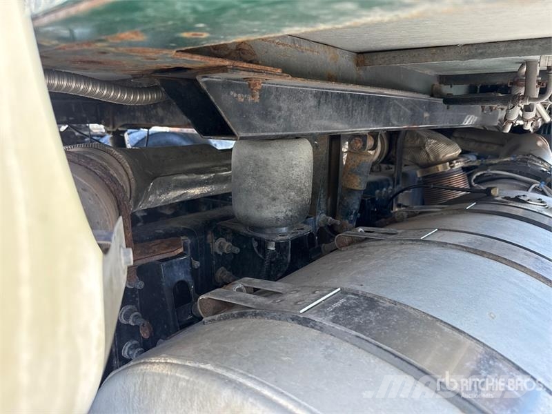Mack Anthem AN64T 6x4 T/A Sleeper Truck Tractor وحدات الجر