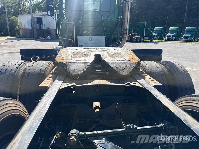 Mack Anthem AN64T 6x4 T/A Day Cab Truck Tractor Tracteur routier