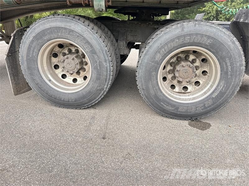 Mack Anthem AN64T 6x4 T/A Sleeper Truck Tractor Tractor Units