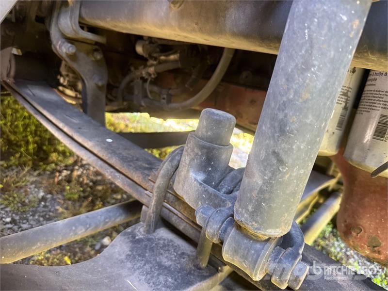 Mack Anthem AN64T 6x4 T/A Sleeper Truck Tractor Tracteur routier