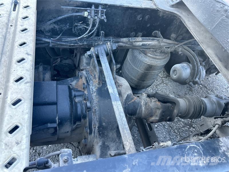 Mack Anthem AN64T 6x4 T/A Sleeper Truck Tractor Sattelzugmaschinen