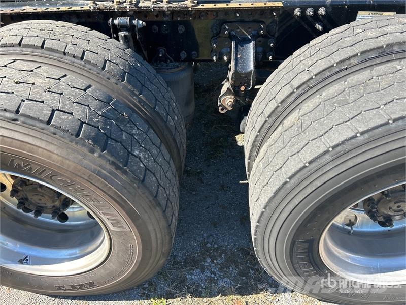 Mack Anthem AN64T 6x4 T/A Day Cab Truck Tractor 中古トラクターヘッド | トレーラーヘッド