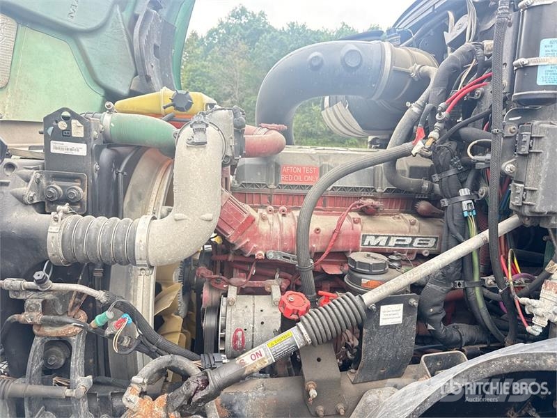 Mack Anthem AN64T 6x4 T/A Sleeper Truck Tractor Ťahače