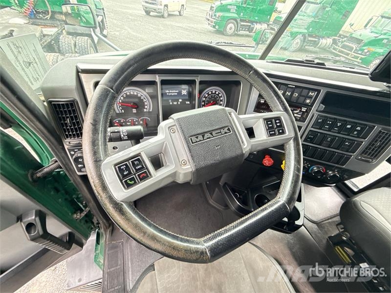 Mack Anthem AN64T 6x4 T/A Sleeper Truck Tractor وحدات الجر