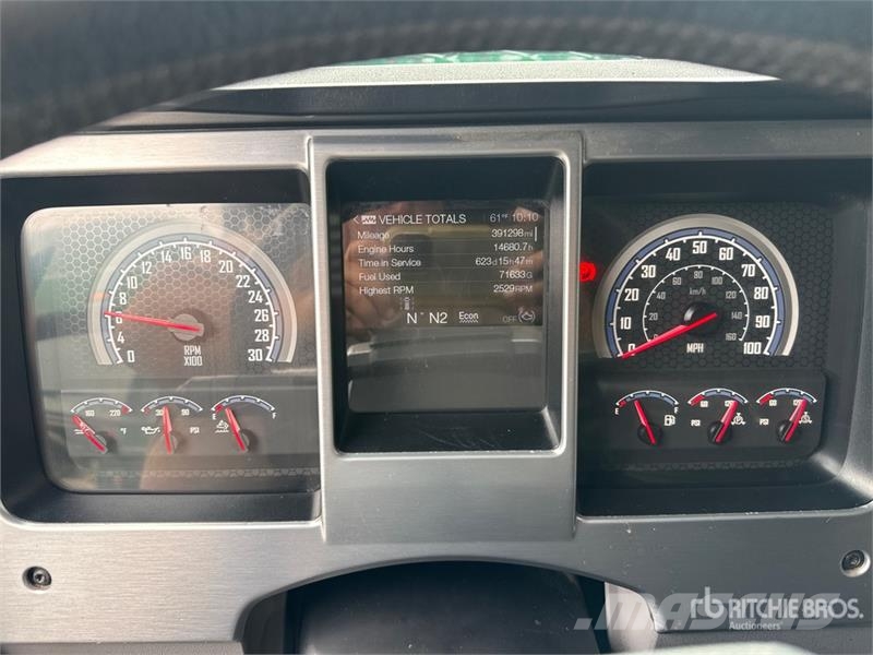 Mack Anthem AN64T 6x4 T/A Sleeper Truck Tractor Ťahače
