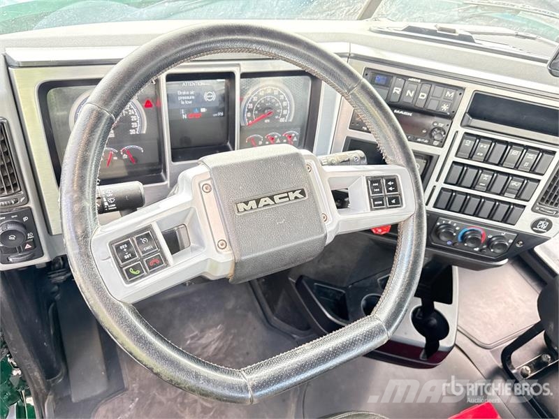 Mack Anthem AN64T 6x4 T/A Day Cab Truck Tractor Sadulveokid