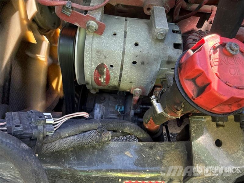 Mack Anthem AN64T 6x4 T/A Sleeper Truck Tractor وحدات الجر