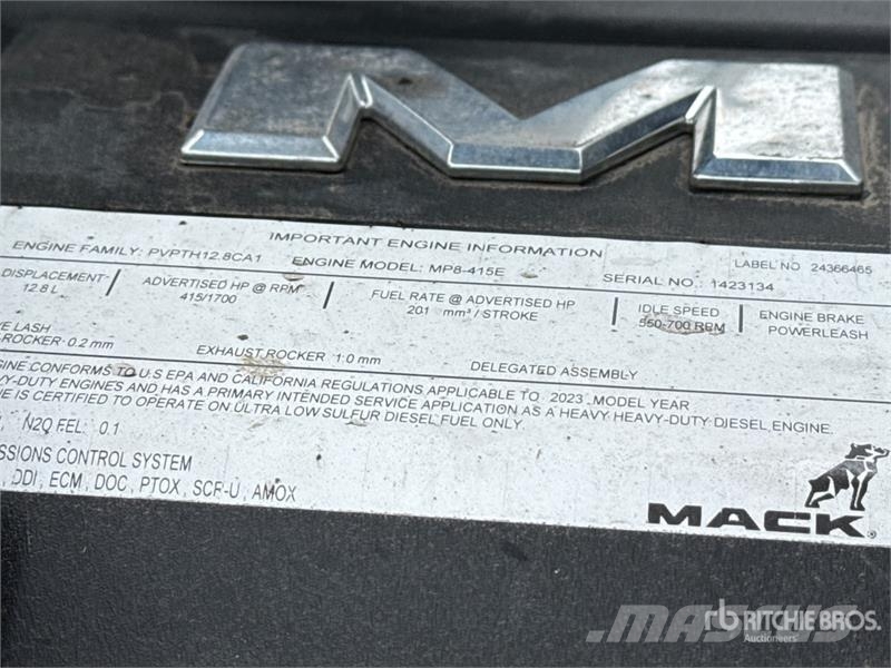 Mack Anthem AN64T 6x4 T/A Sleeper Truck Tractor وحدات الجر