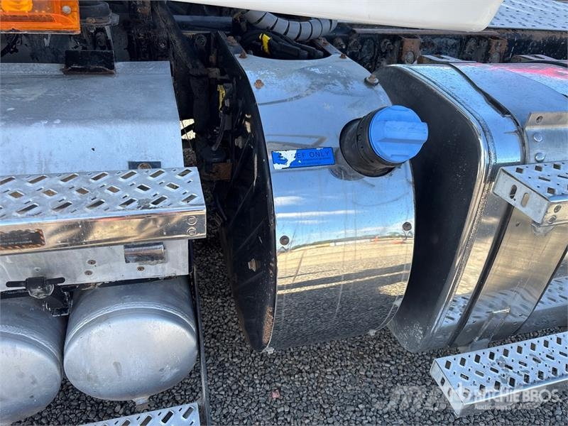 Mack Anthem AN64T 6x4 T/A Day Cab Truck Tractor Motrici e Trattori Stradali