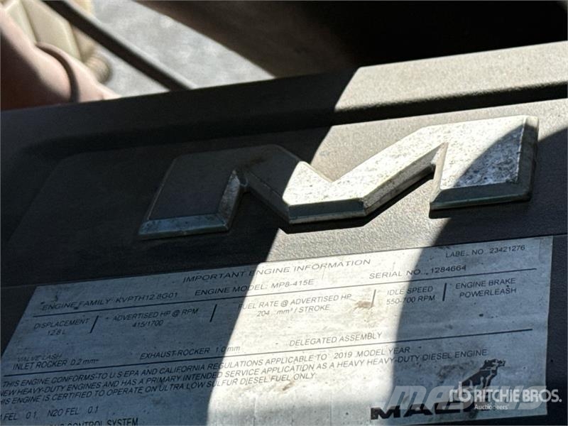 Mack Anthem AN64T 6x4 T/A Sleeper Truck Tractor وحدات الجر