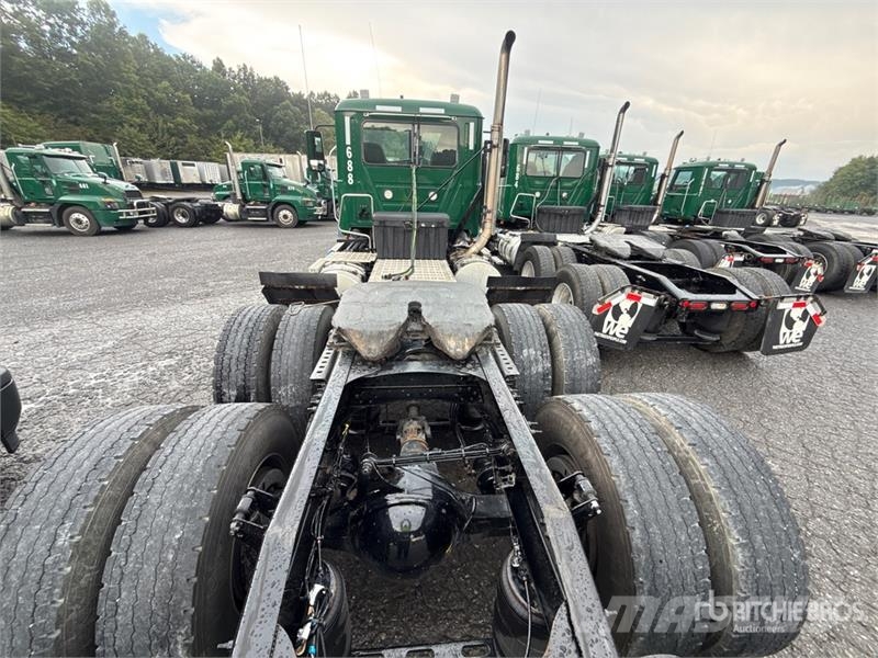 Mack Anthem AN64T 6x4 T/A Day Cab Truck Tractor Vilcēji