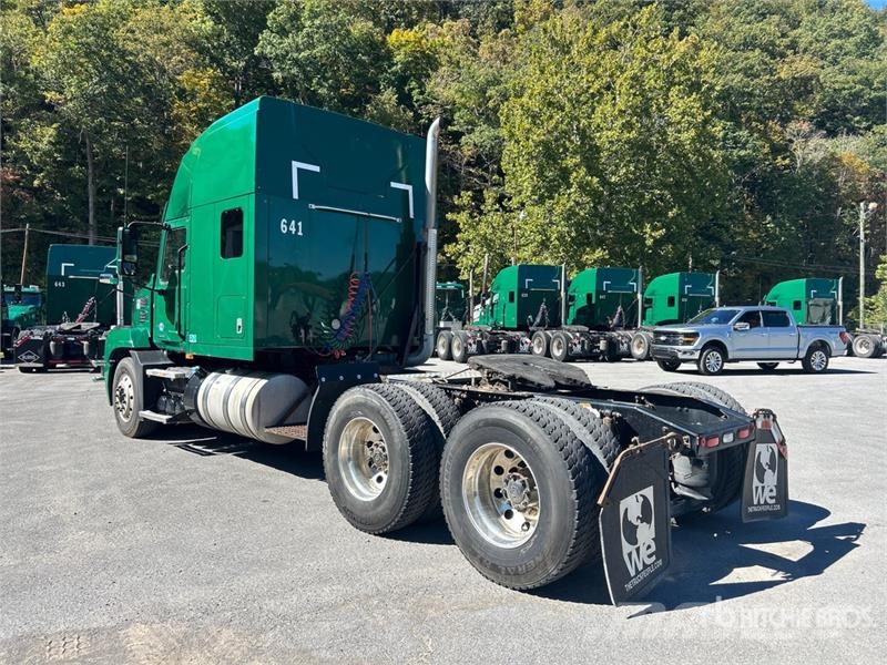 Mack Anthem AN64T 6x4 T/A Sleeper Truck Tractor 中古トラクターヘッド | トレーラーヘッド