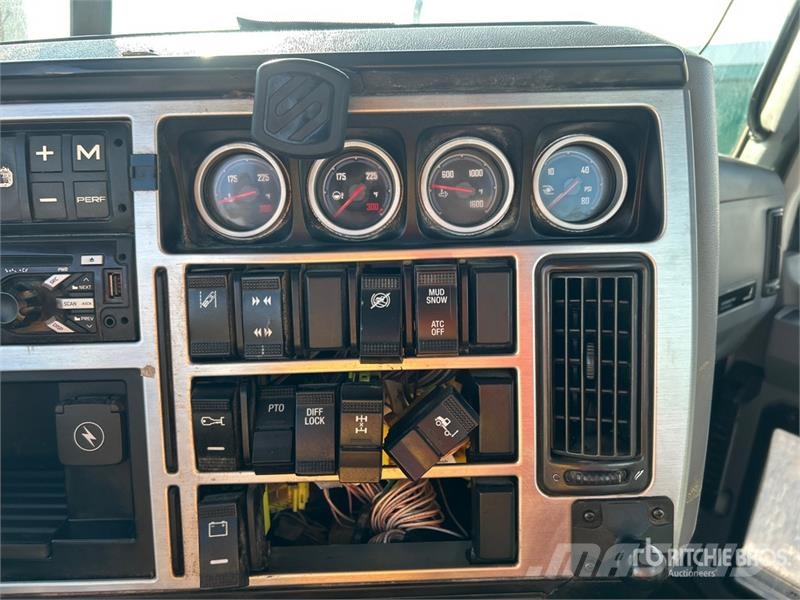 Mack Anthem AN64T 6x4 T/A Day Cab Truck Tractor Motrici e Trattori Stradali