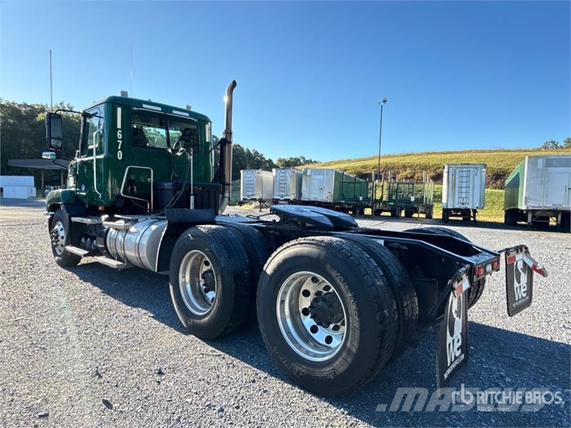 Mack Anthem AN64T 6x4 T/A Day Cab Truck Tractor Truck Tractor Units
