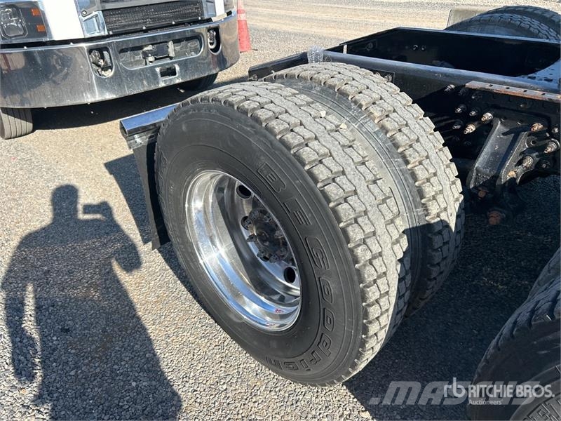 Mack Anthem AN64T 6x4 T/A Day Cab Truck Tractor Motrici e Trattori Stradali