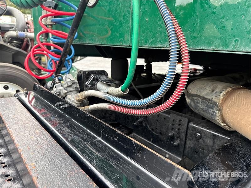 Mack Anthem AN64T 6x4 T/A Sleeper Truck Tractor وحدات الجر