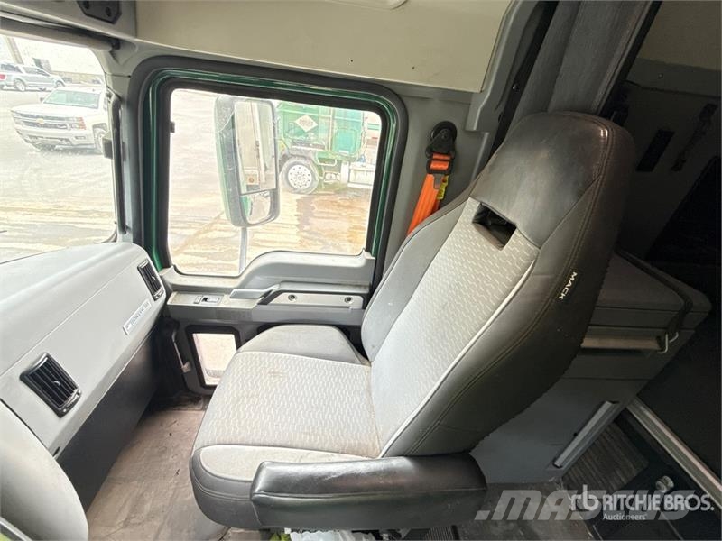 Mack Anthem AN64T 6x4 T/A Sleeper Truck Tractor Tractor Units