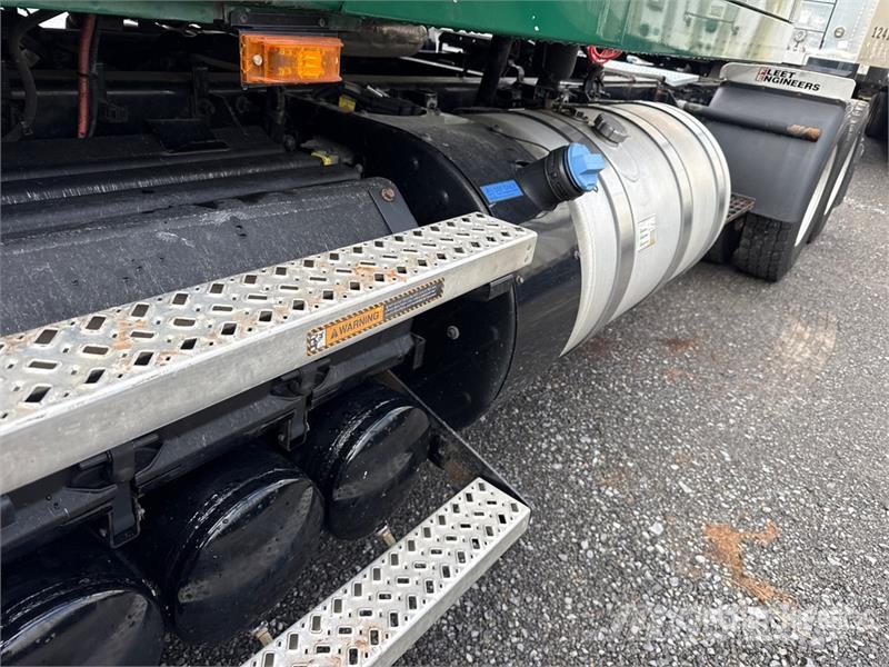 Mack Anthem AN64T 6x4 T/A Sleeper Truck Tractor Sadulveokid
