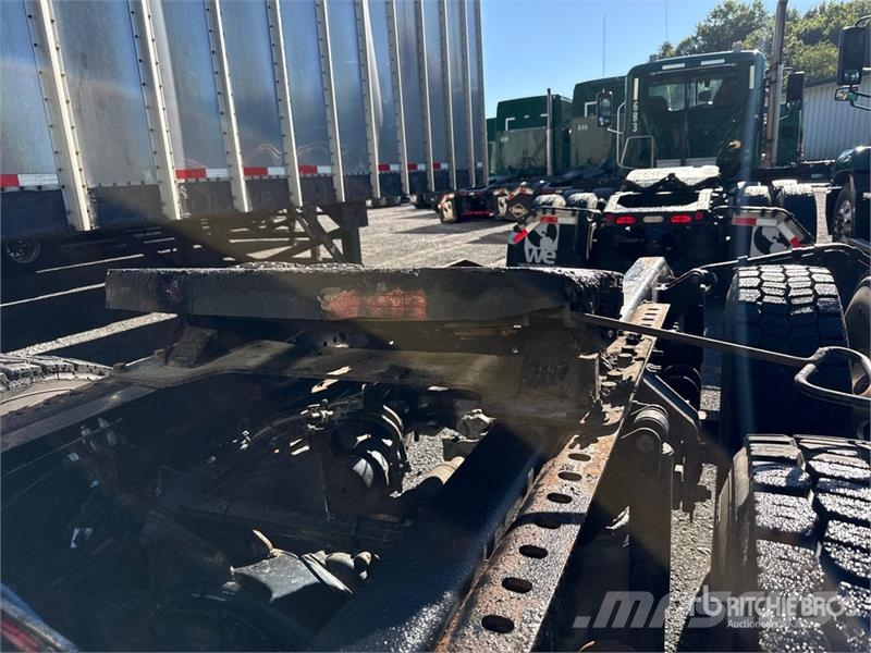 Mack Anthem AN64T T/A Day Cab Truck Tractor Влекачи