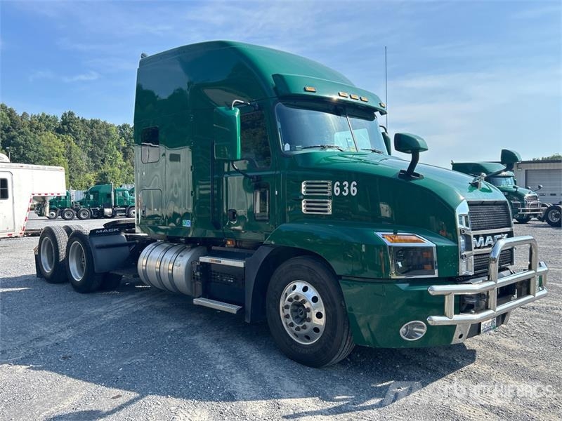Mack Anthem AN64T T/A Sleeper Truck Tractor Tracteur routier