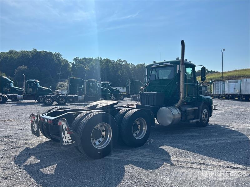 Mack Anthem AN64T T/A Day Cab Truck Tractor Traktorske jedinice