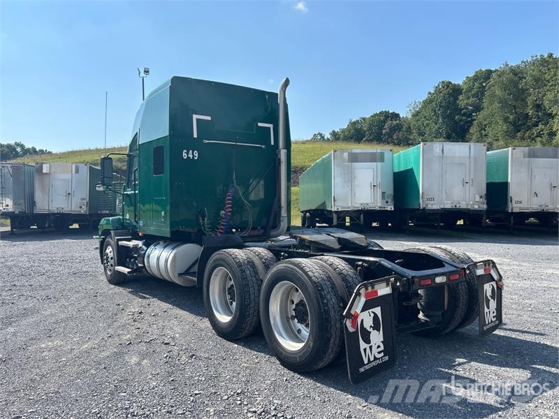 Mack Anthem AN64T T/A Sleeper Truck Tractor Tracteur routier