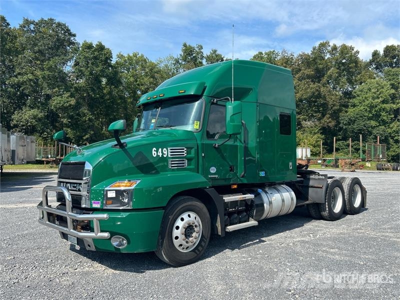 Mack Anthem AN64T T/A Sleeper Truck Tractor Tracteur routier