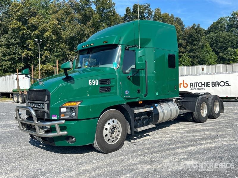 Mack Anthem AN64T T/A Sleeper Truck Tractor Tracteur routier