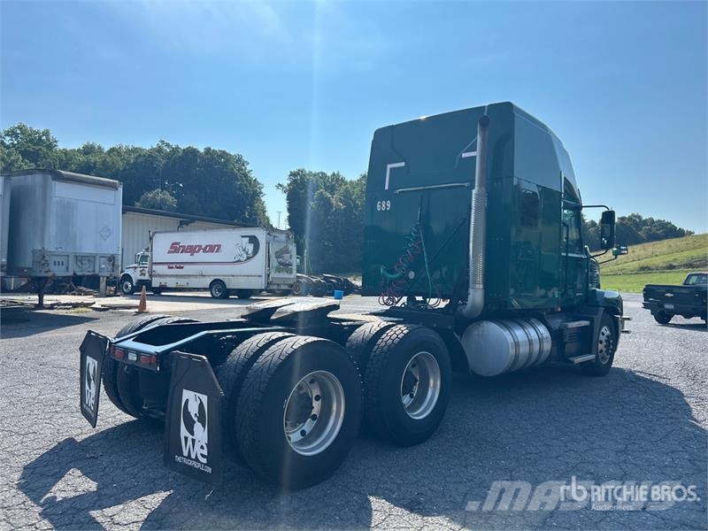 Mack Anthem AN64T T/A Sleeper Truck Tractor 曳引機組件
