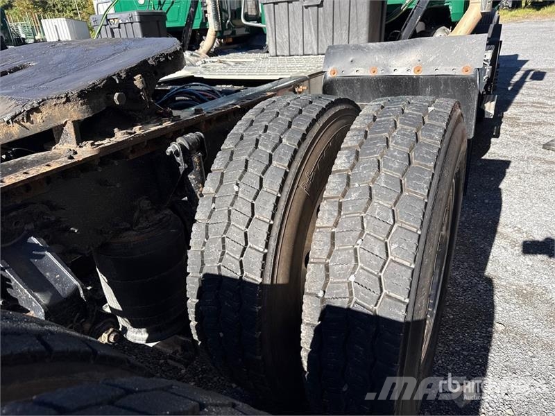 Mack Anthem AN64T T/A Day Cab Truck Tractor Влекачи