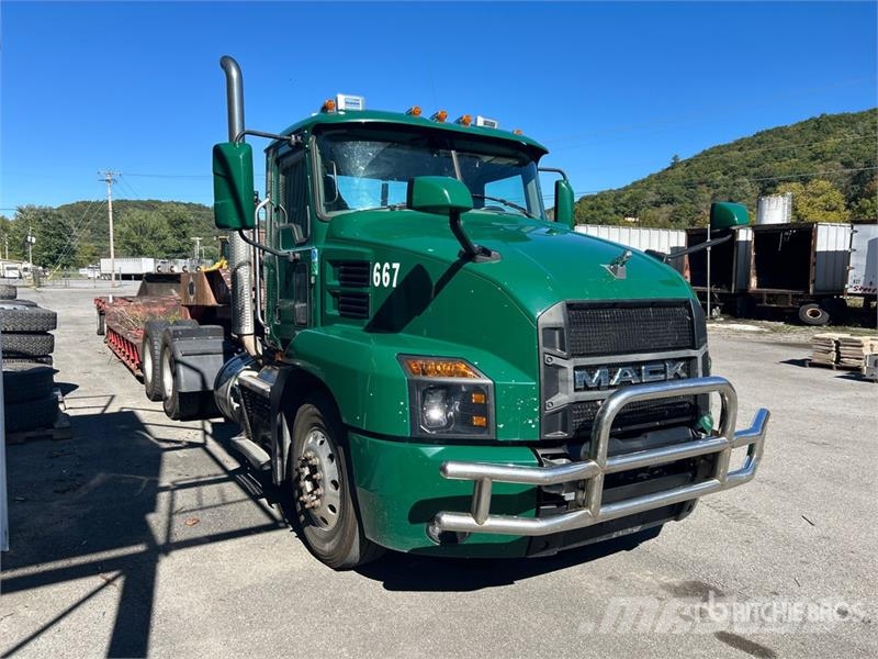 Mack Anthem AN64T T/A Day Cab Truck Tractor 中古トラクターヘッド | トレーラーヘッド